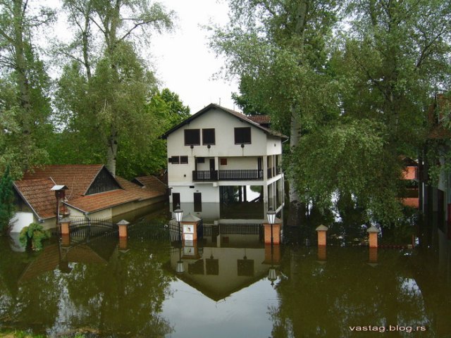 reka_tisa_2010_3.jpg, 220 KB